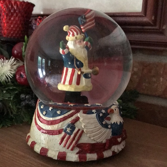 USA American Flag Santa Musical Snow Water globe - Picture 7 of 8